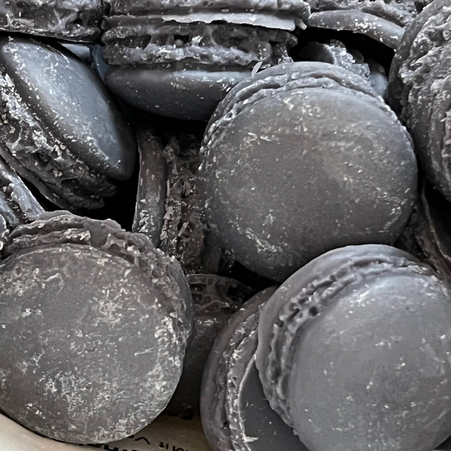 1 Duftwachs Macaron - Little Black Dress / Kleines schwarzes Kleid