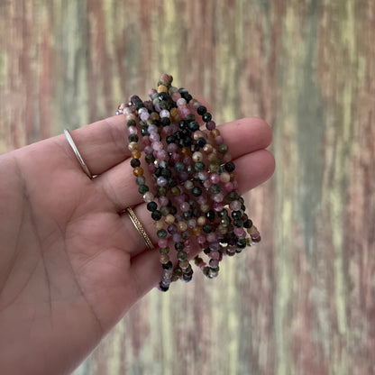 Regenbogen-Turmalin – facettierte 4 mm, 18 cm - Armband