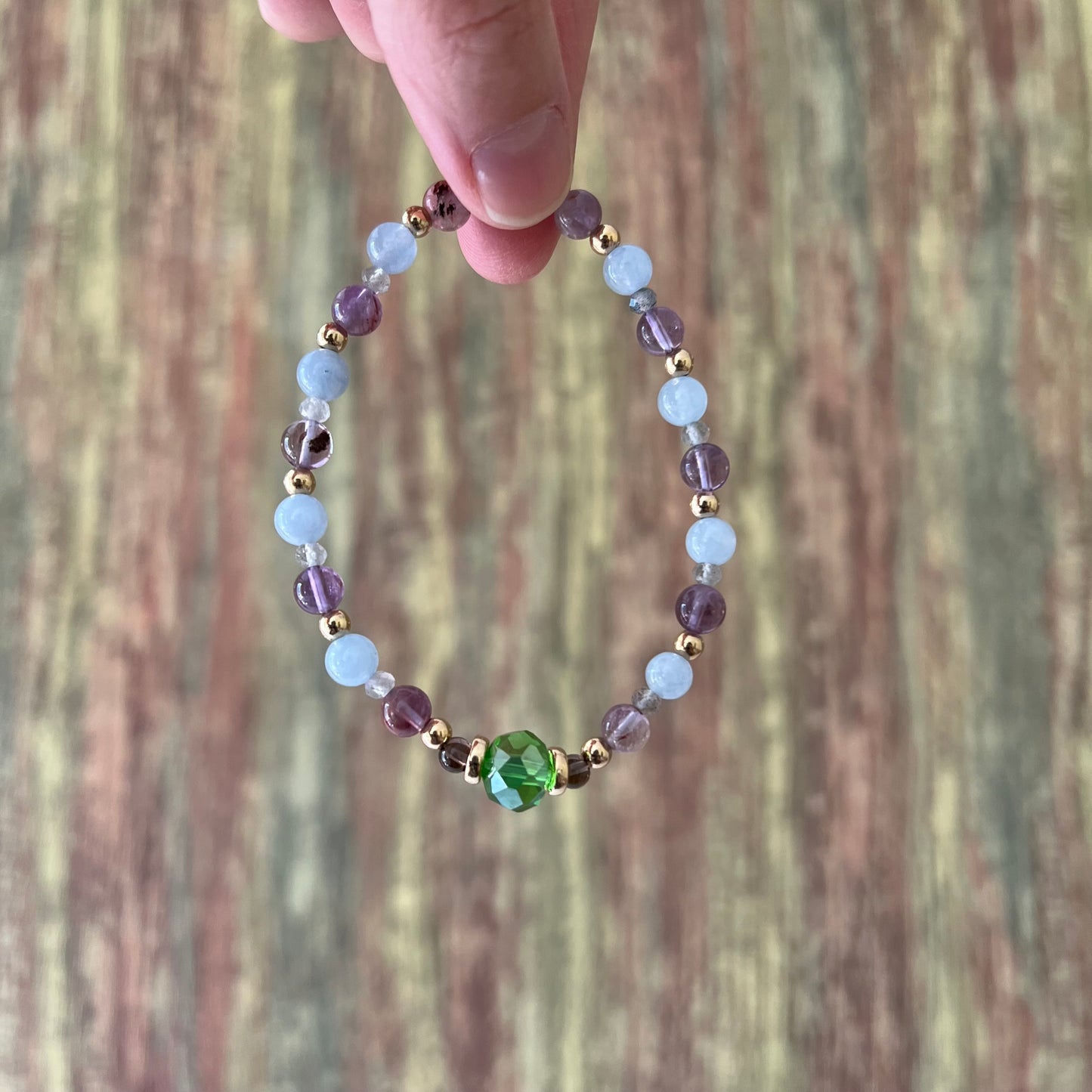 Violet inspiriert von Violet Evergarden – Armband