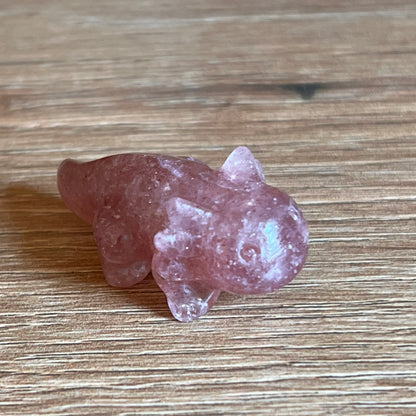 Axolotl-Figur aus Erdbeerquarz