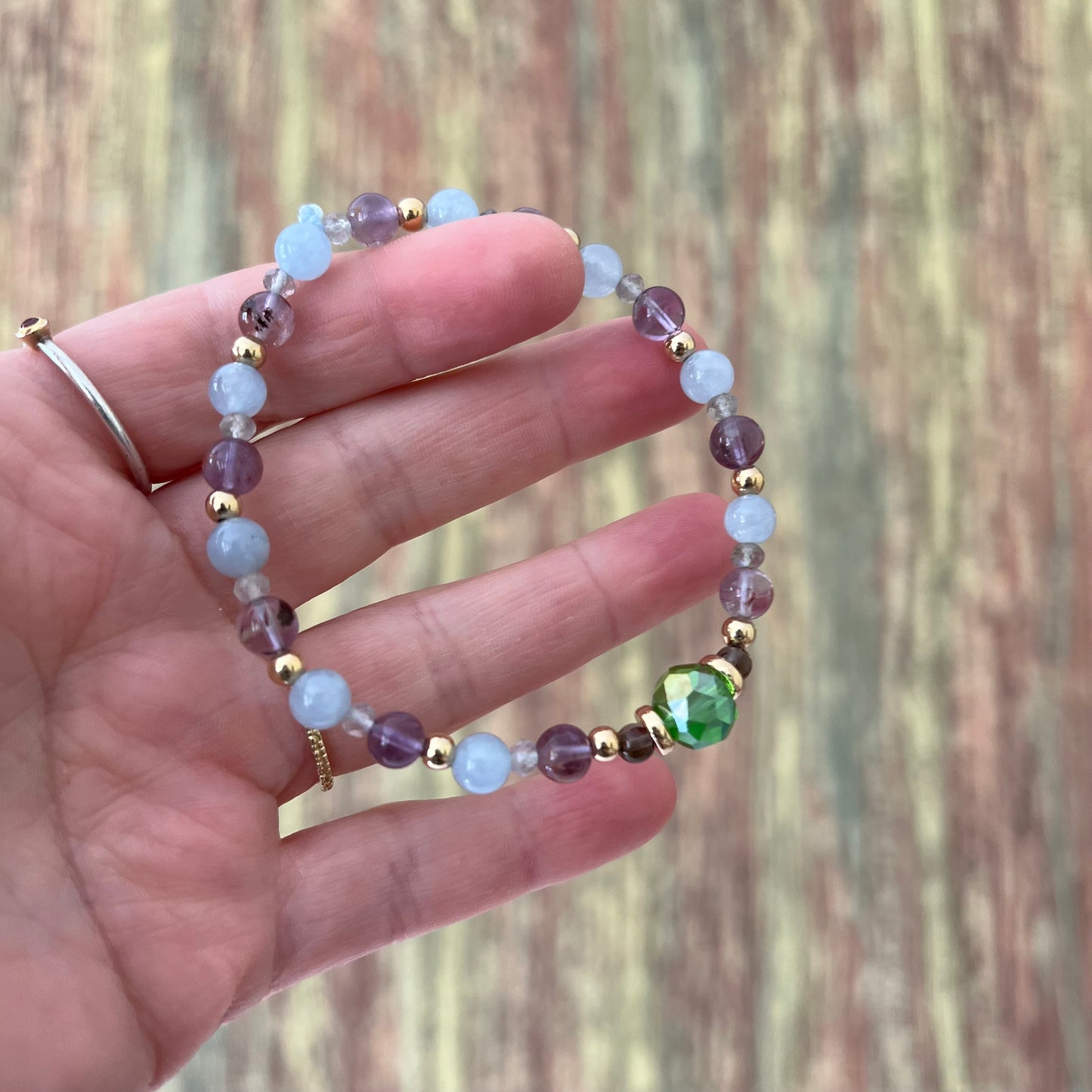 Violet inspiriert von Violet Evergarden – Armband