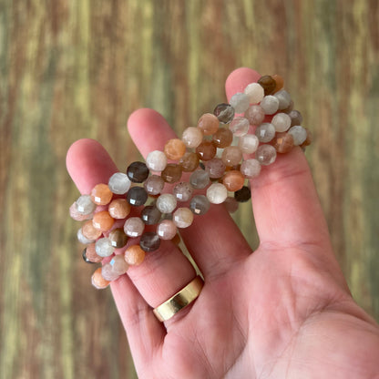 Mondstein (bunt) – facettierte, 6 mm, ca. 19 cm - Armband