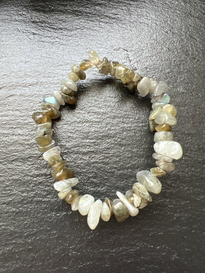 Grauer Mondstein - Splitterarmband