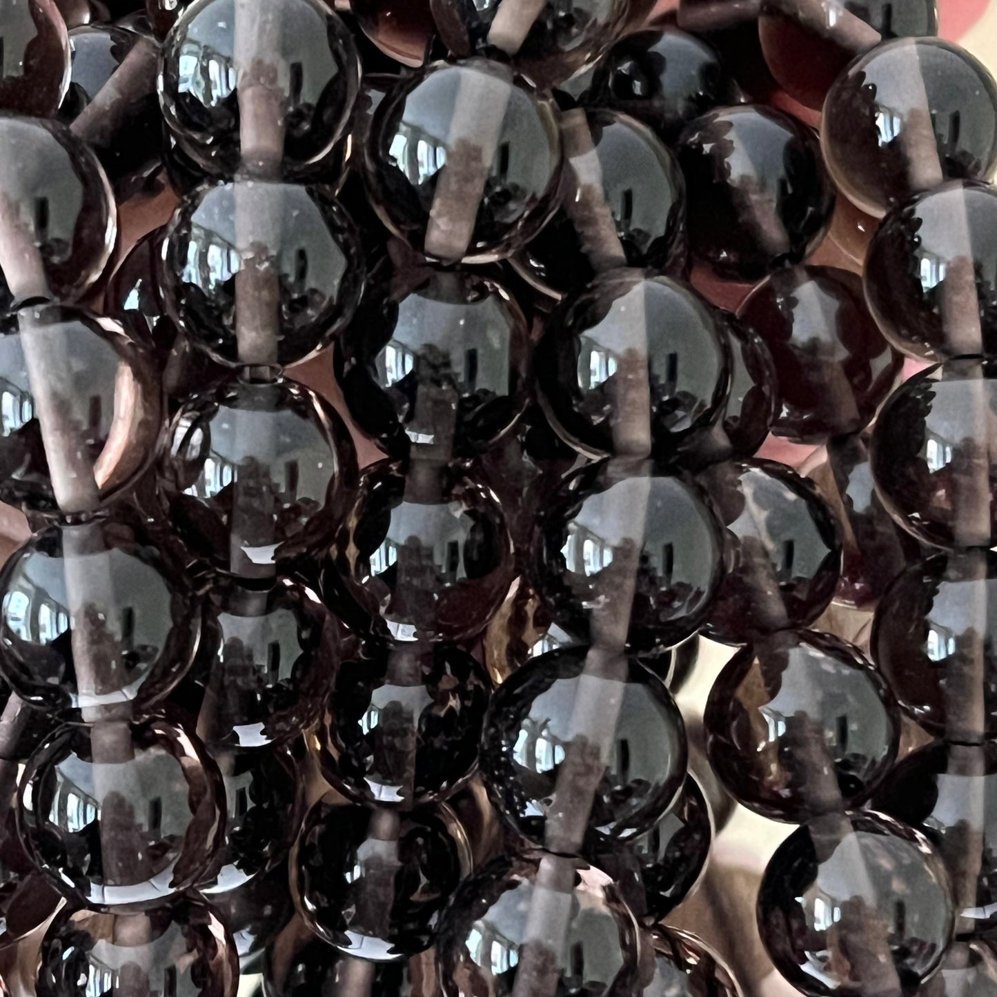 Adventskalender mit 24 Armbändern – Edelsteinzauber für jeden Tag