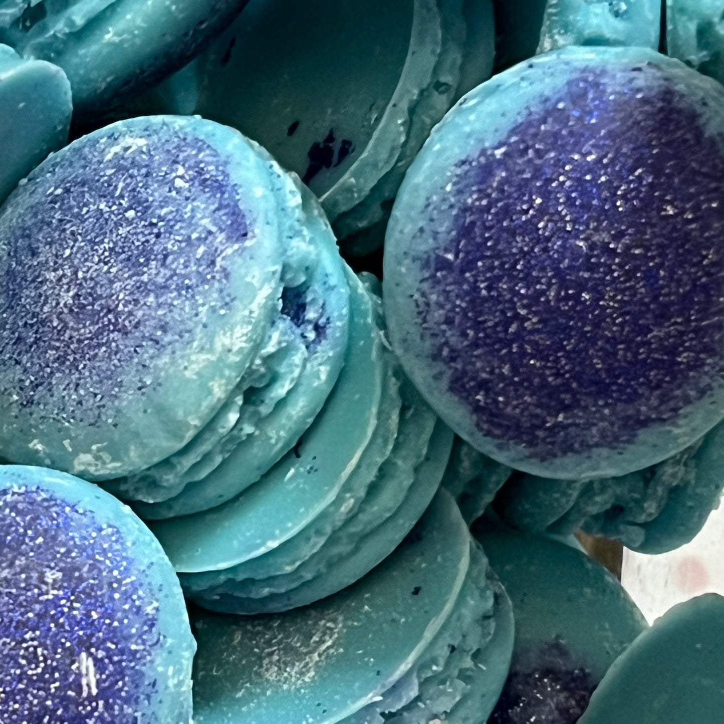 1 Duftwachs Macaron - Blue Sage & Winter Moss / Blauer Salbei & Wintermoos