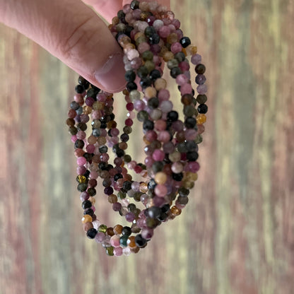 Regenbogen-Turmalin – facettierte 4 mm, 18 cm - Armband