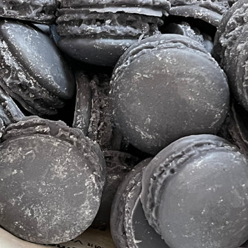 Little Black Dress / Kleines schwarzes Kleid