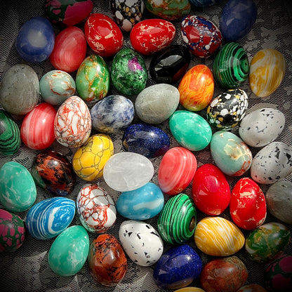 1 Mini-Stein-Ei (zufällige Auswahl)