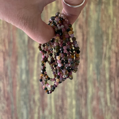 Regenbogen-Turmalin – facettierte 4 mm, 18 cm - Armband