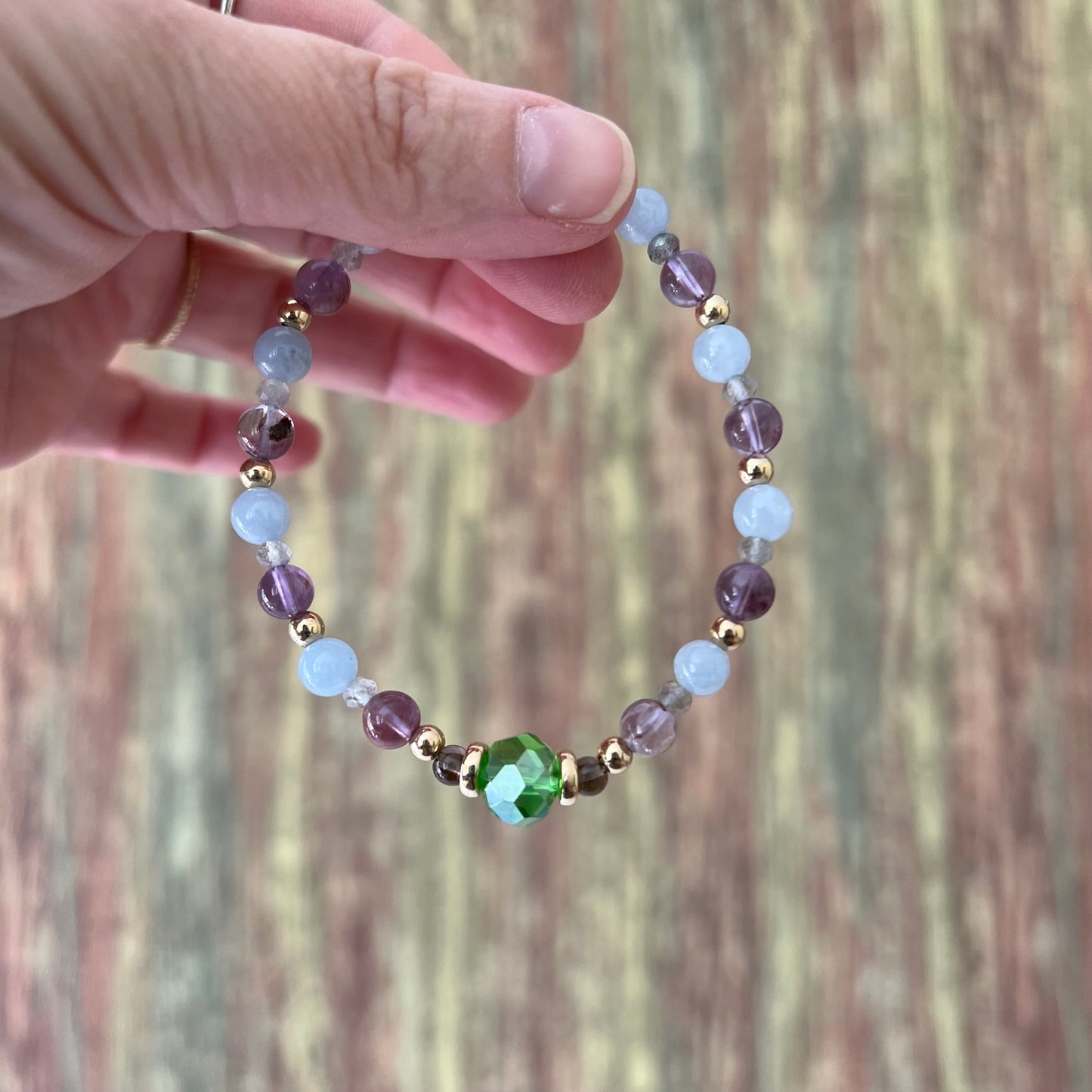 Violet inspiriert von Violet Evergarden – Armband