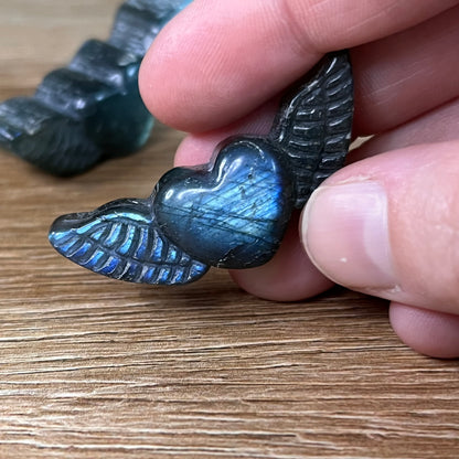 Labradorit Mini Herz mit Flügel