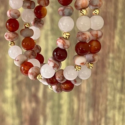 Weißer Mondstein mit Seidenjaspis und Carneol - Armband