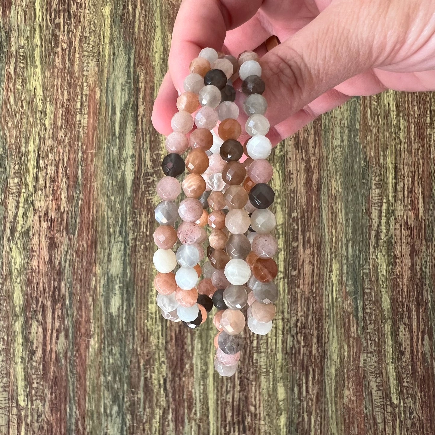 Mondstein (bunt) Armband – facettierte Kugeln 6 mm, ca. 19 cm