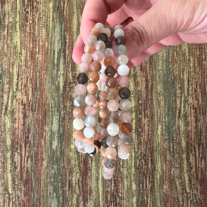 Mondstein (bunt) – facettierte, 6 mm, ca. 19 cm - Armband