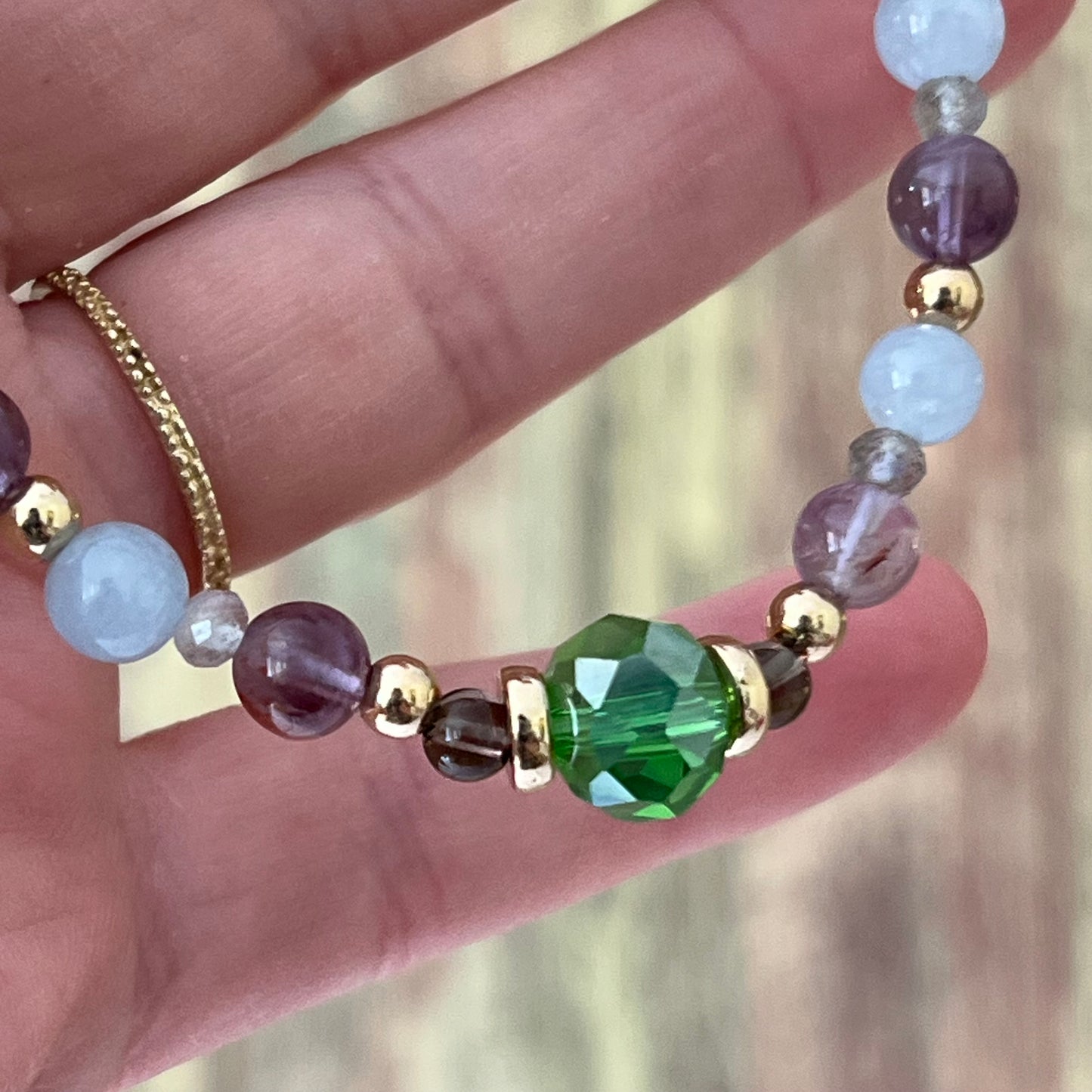 Violet inspiriert von Violet Evergarden – Armband