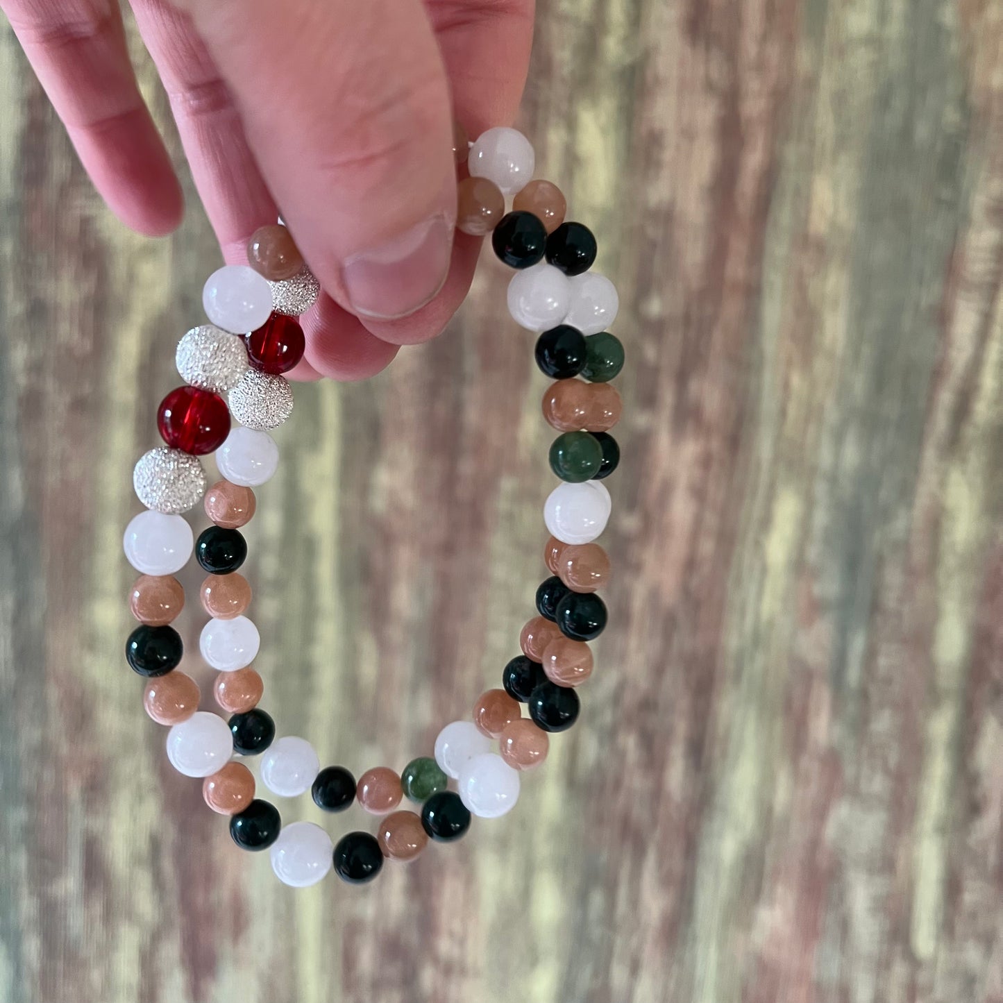 Mondlicht & Waldglanz – Edelsteinarmband mit Mondstein, Sonnenstein, Moosachat und Granat - Armband