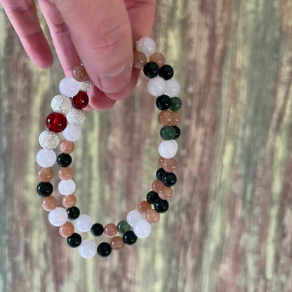 Mondstein, Sonnenstein, Moosachat und Granat und Silberperle - Armband