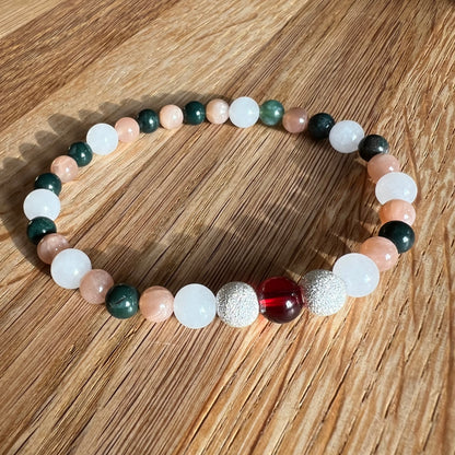 Mondstein, Sonnenstein, Moosachat und Granat und Silberperle - Armband