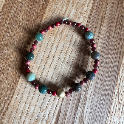 Moosachat, Granat, rotem Jaspis und vergoldeter Silberperle - Armband