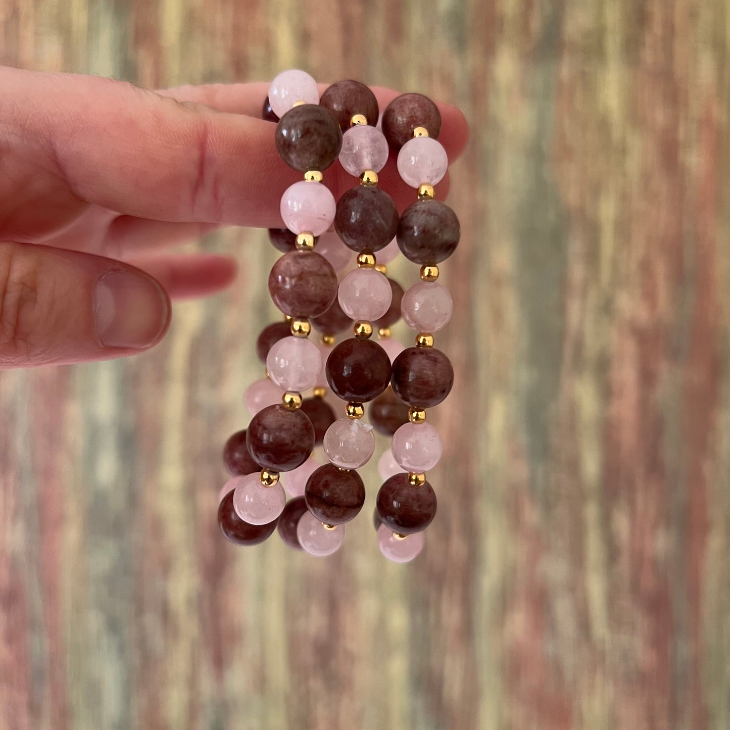 Rosenquarz & Piemonit-Armband mit vergoldeten Silberperlen
