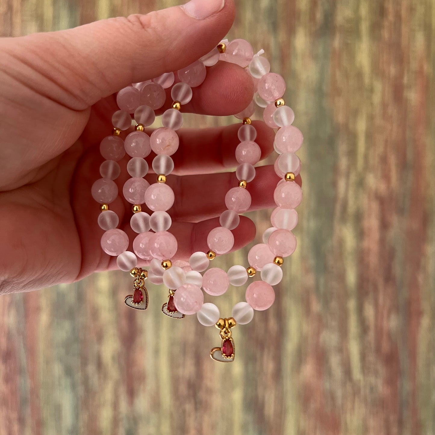 Rosenquarz & Bergkristall-Armband mit 1 Herz-und 1 Tropfenanhänger