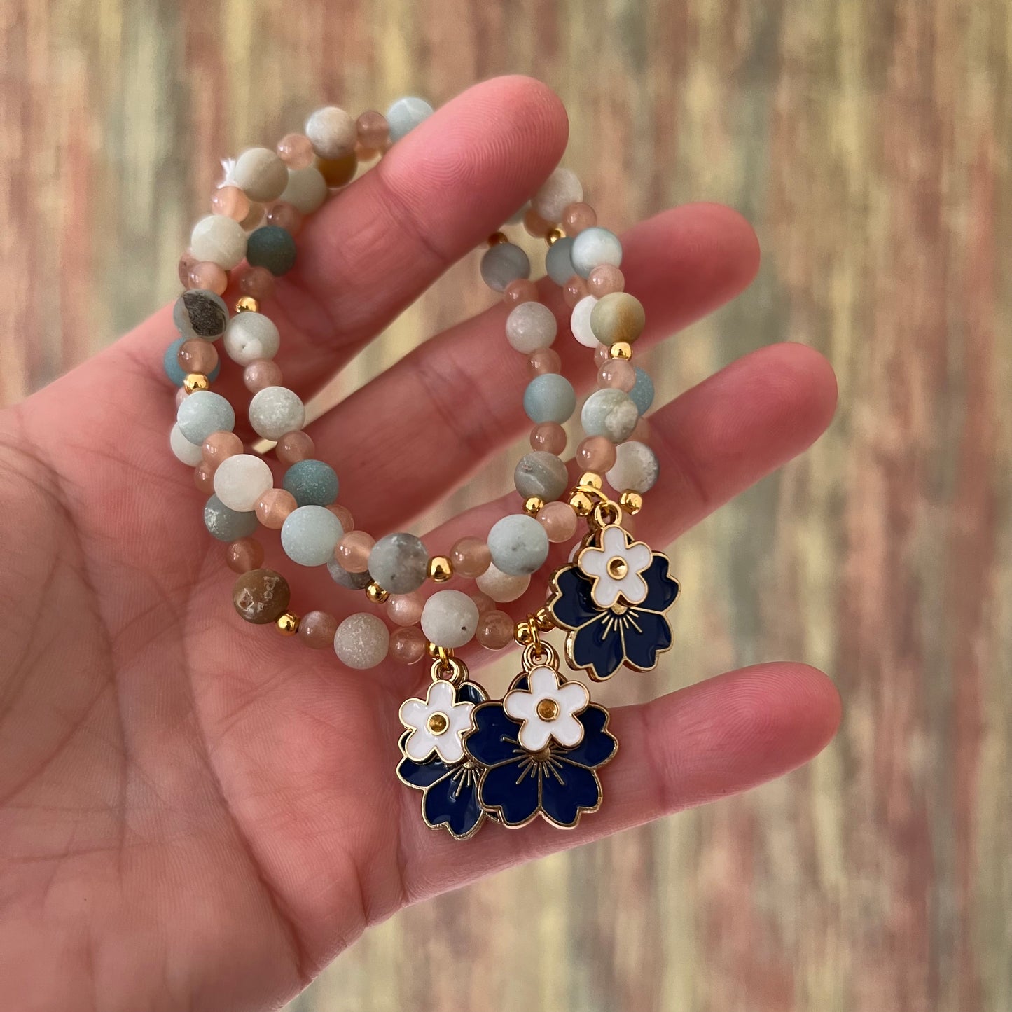 Sonnenstein & Amazonit-Armband mit Blumenanhänger