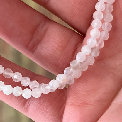 Labradorit (weiß)-Armband – 3 mm Kugeln facettiert