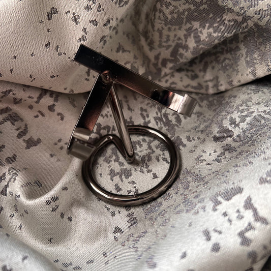 Kristallständer aus Metall – Präsentationshalter für Edelsteine