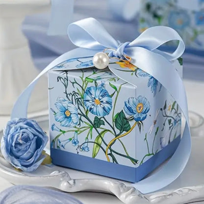 Geschenkbox mit Blumenmotiv – Blau