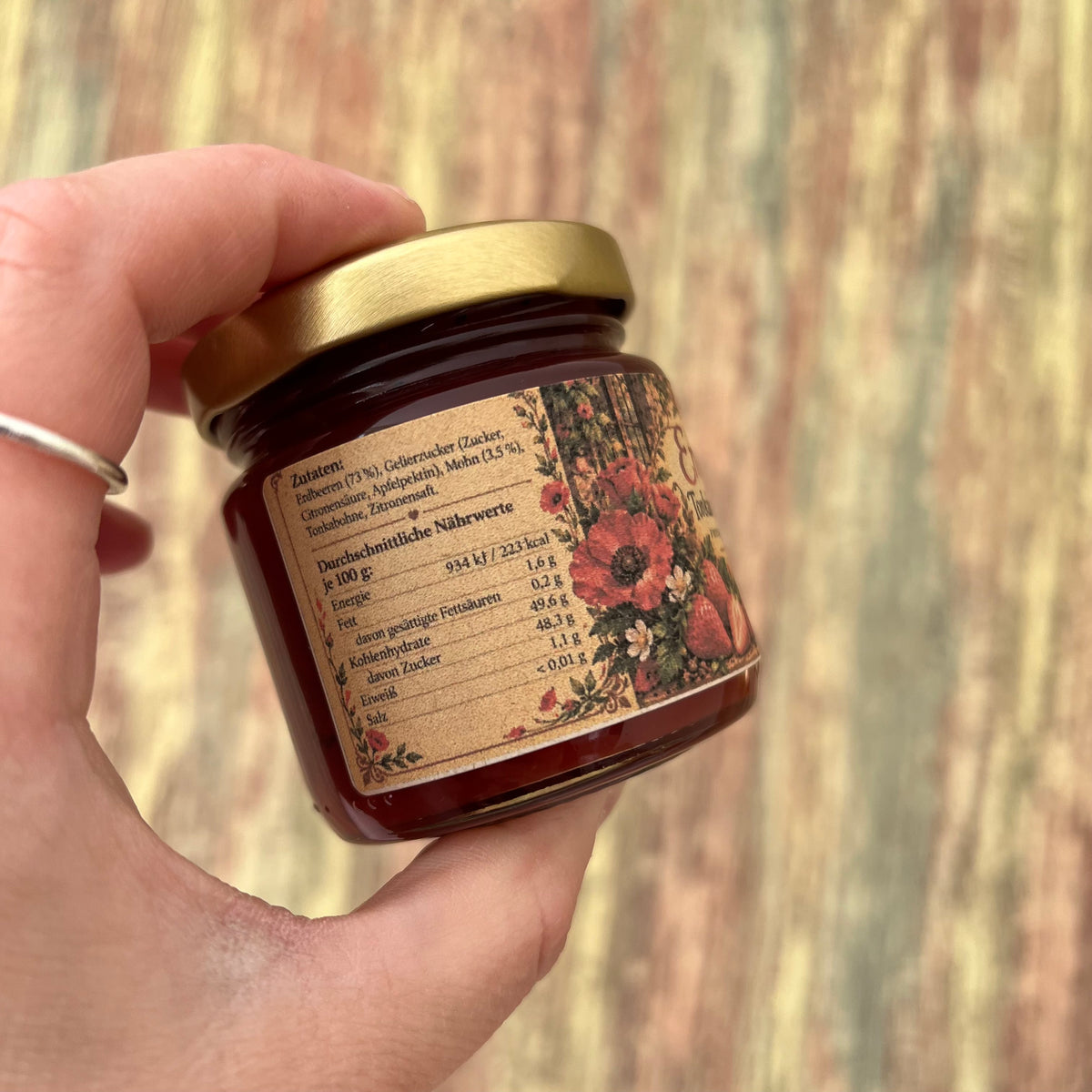 Erdbeere Tonkabohne mit Mohn - Fruchtaufstrich 100 Gramm